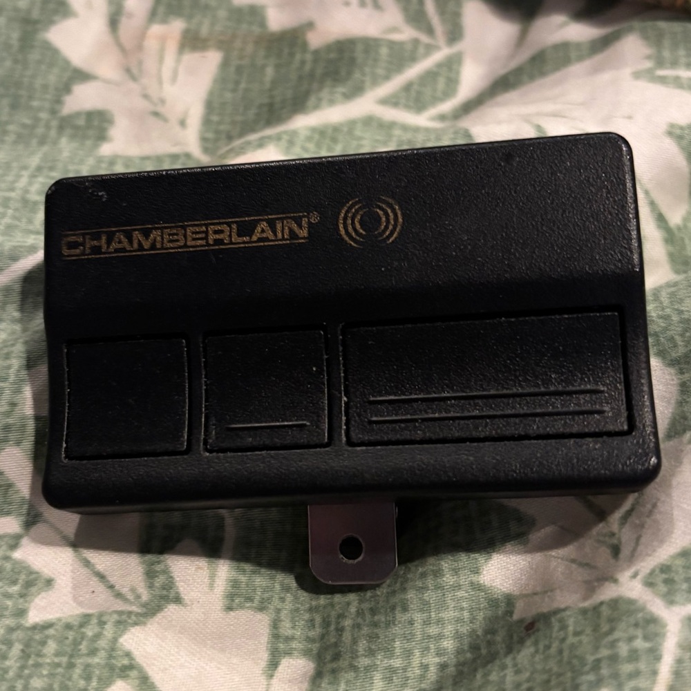Chamberlain three button garage door open close clip remote home work auto